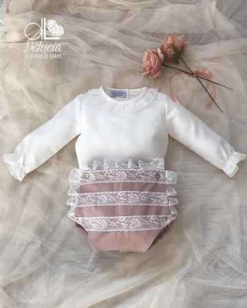 Cubrepañal y blusa Nicolette Cubrepañal y blusa Nicolette