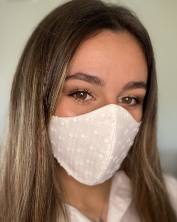 Mascarilla de plumeti roto sobre base de seda Mascarilla de plumeti roto sobre base de seda