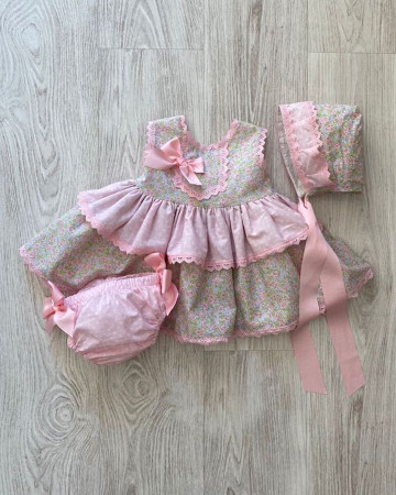 Vestido vuelo flores mas capota y braguita 18 meses (64)