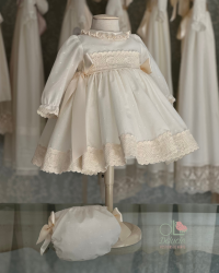 Vestido y braga Santa Marta...